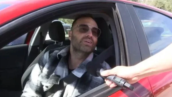 Κώστας Φραγκολιάς για τη viral συνέντευξη του Νίκου Καρβέλα: «Η κυρία Λυμπεράκη δεν τον σεβάστηκε, τον διέκοπτε συνέχεια!»