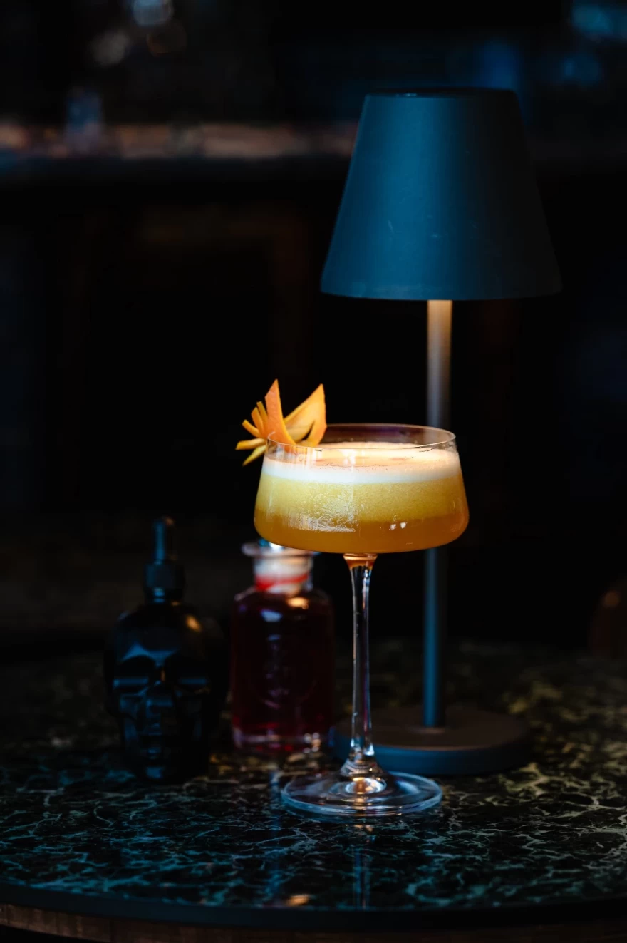 4Lines Cafe Coctail Bar: Η νέα πρόταση στο λιμάνι της Μονεμβασιάς