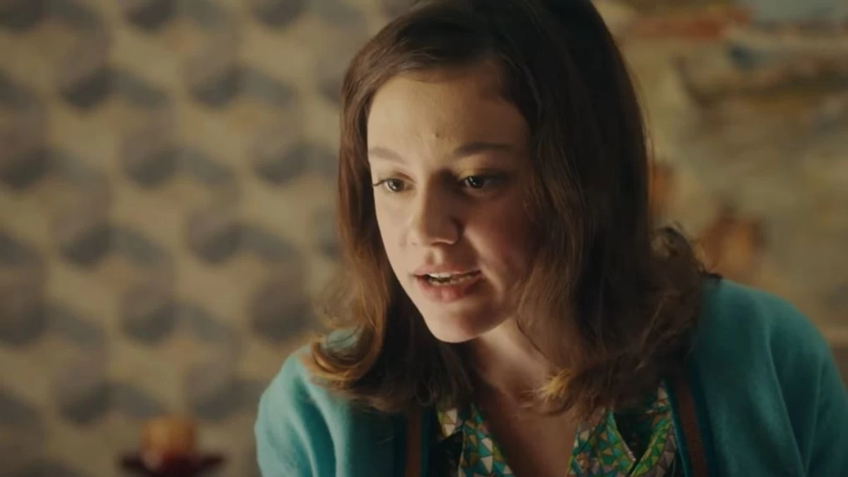 Το Ναυάγιο (15/4): Της βρίσκει άντρα με προξενιό για να χωρίσει  - «Πες του λυπάμαι αλλά δεν παντρεύομαι»