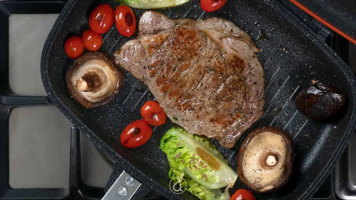 Οι 8 χρυσοί κανόνες για την πιο τέλεια μπριζόλα - Πως να βγει με κρούστα απέξω και ζουμερή μέσα, σύμφωνα με την Αργυρώ