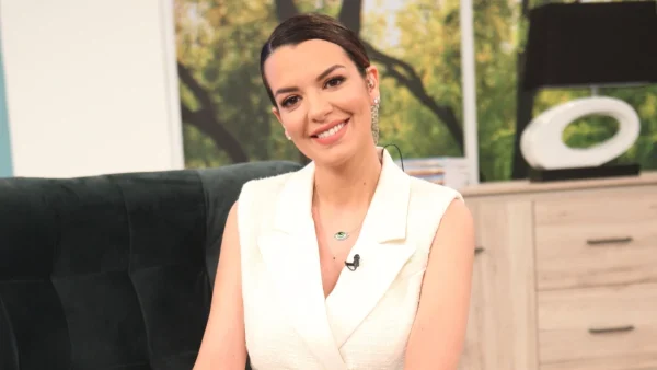 Νικολέττα Ράλλη: Γιόρτασε τα γενέθλιά της και τράβηξε το πιο γλυκό βίντεο με την κόρη της