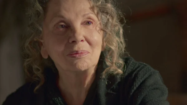 Η παραλία 2/4: Η Νικολίνα στην ψυχίατρο!