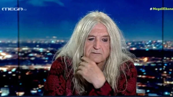 Νίκος Καρβέλας: «Δεν είναι σύντροφος μου η Έλενα Φερεντίνου...» - Η αποκάλυψη για την προσωπική του ζωή και την ηλικία του