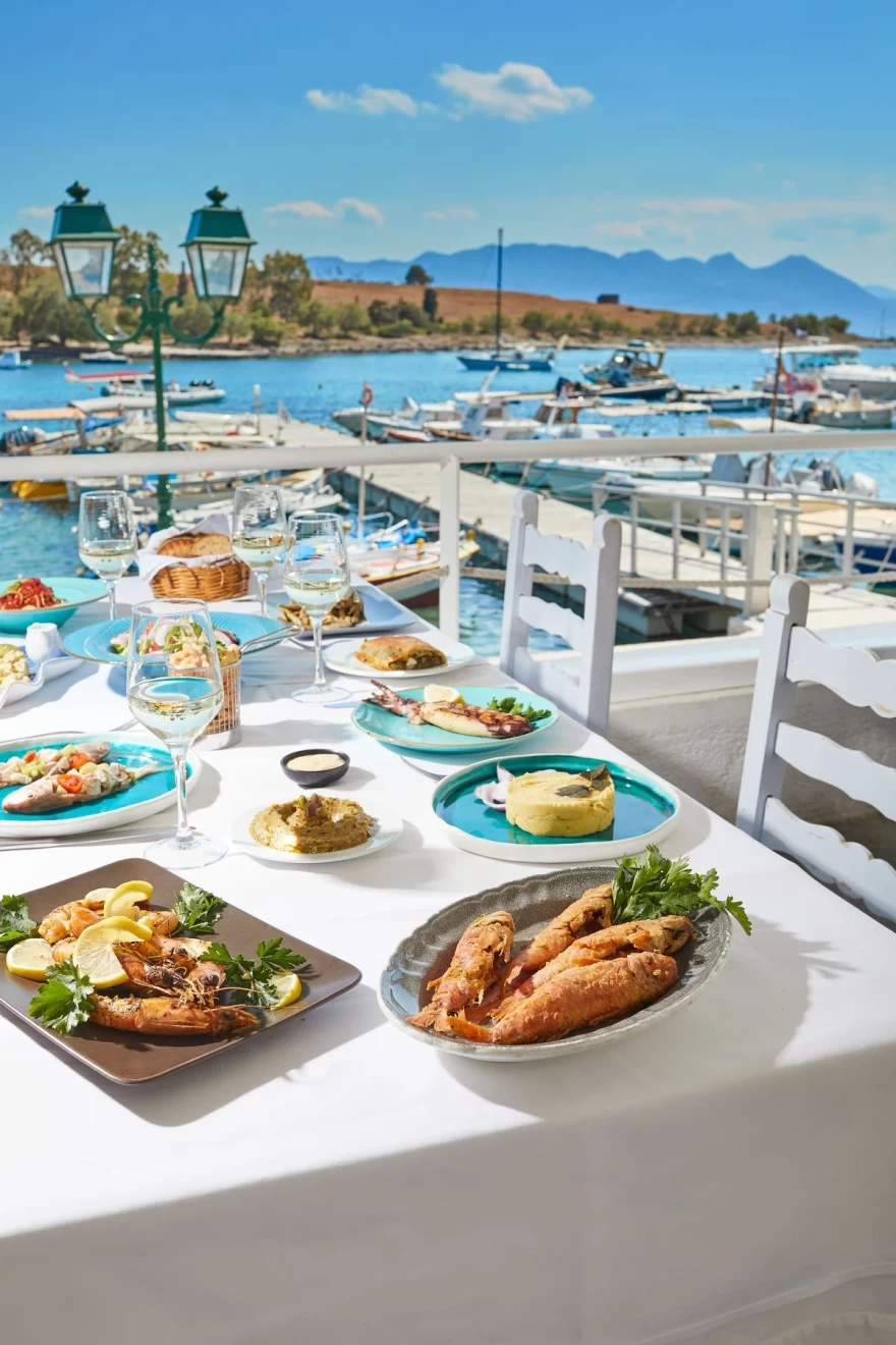 Ψάρι στον Νώντα στην Αίγινα