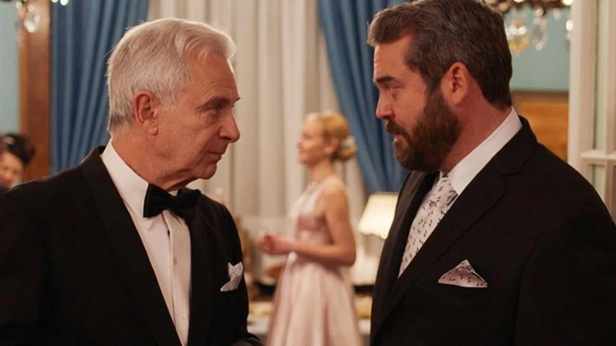 Ψυχοκόρες: Ο Κοσμάς σκοτώνει τον Αρδίτη - Συλλαμβάνουν την Βασιλική για τον φόνο!