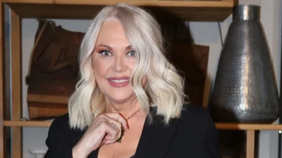 Ρούλα Κορομηλά: Η συγκλονιστική εξομολόγηση για την ασθένεια της - «Ήρθε ο Ρέμος σπίτι και είπε "η Ρούλα που είναι"»