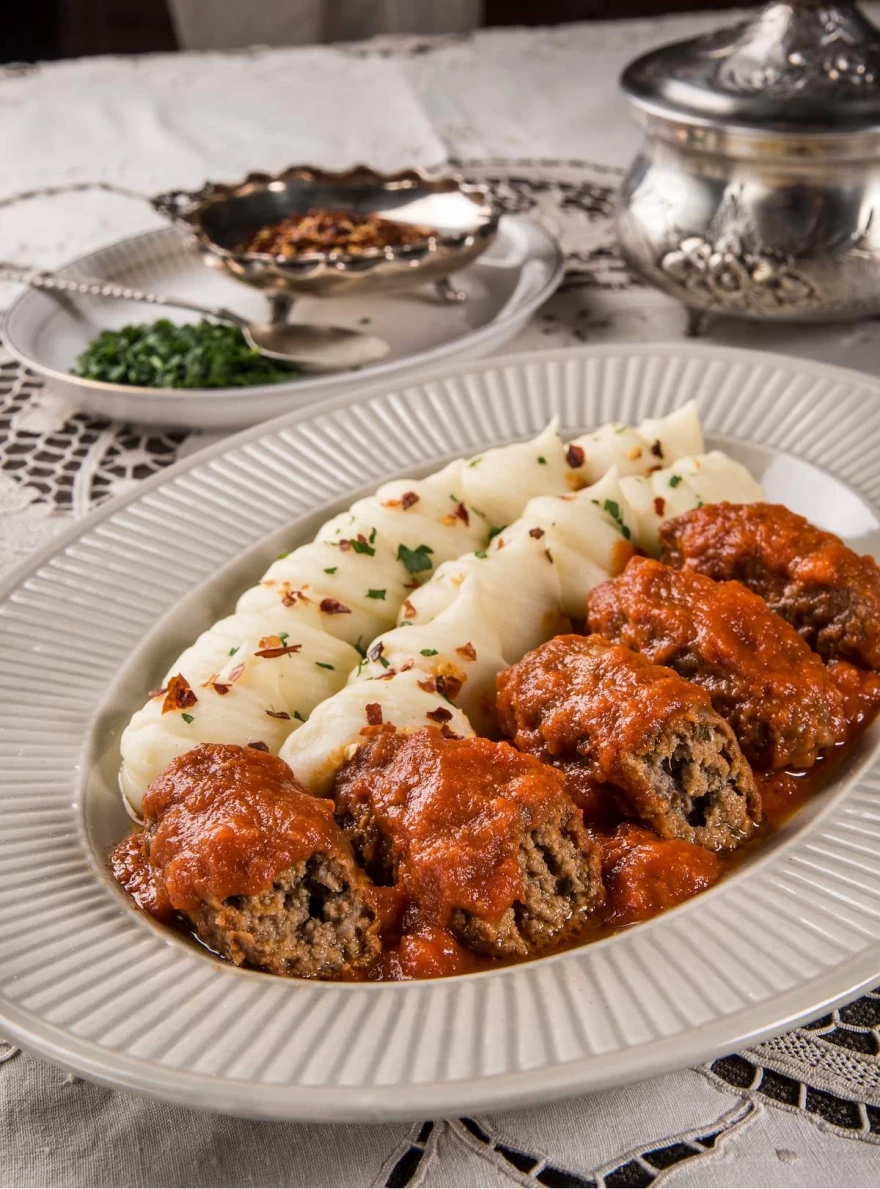 Από τα βάθη της Πόλης: Αυτή είναι η αυθεντική συνταγή για πολίτικα σουτζουκάκια