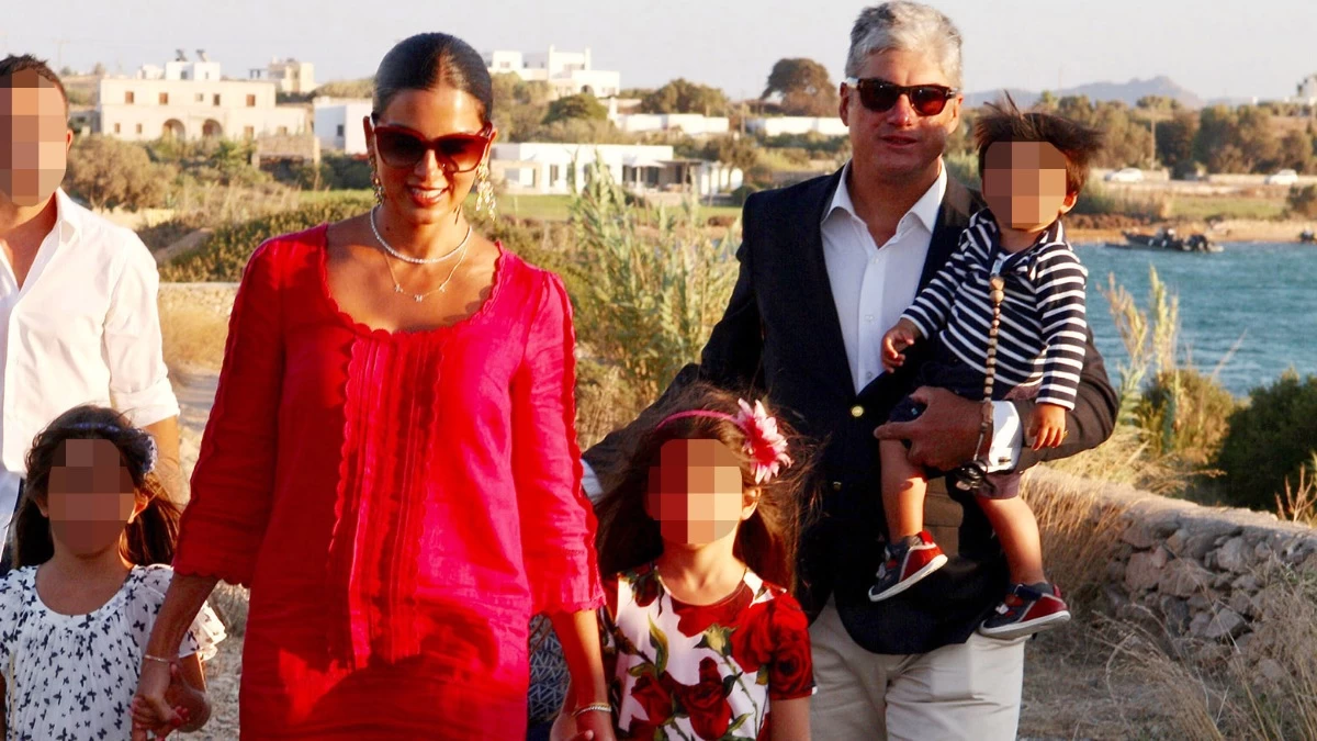 Σταματίνα Τσιμτσιλή: Στιγμές ευτυχίας στο σπίτι της - Η τριώροφη και εντυπωσιακή τούρτα για τα γενέθλια του γιου της, Γιάννη