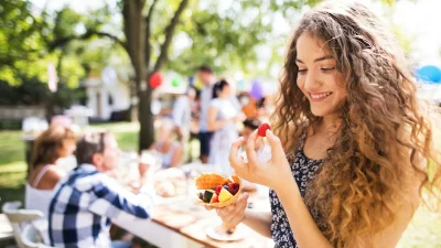 Βρήκαμε το πεντανόστιμο φρούτο εποχής που είναι σύμμαχος του οργανισμού & της επιδερμίδας σου!