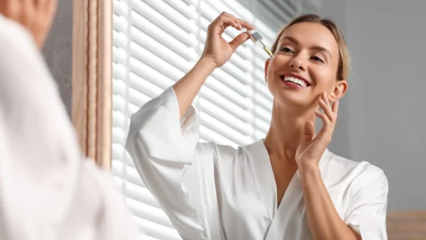 Έλαιο από τεϊόδεντρο: Αυτός είναι ο φυσικός τρόπος για να «σβήσεις» τα σπυράκια από το πρόσωπό σου στο λεπτό!