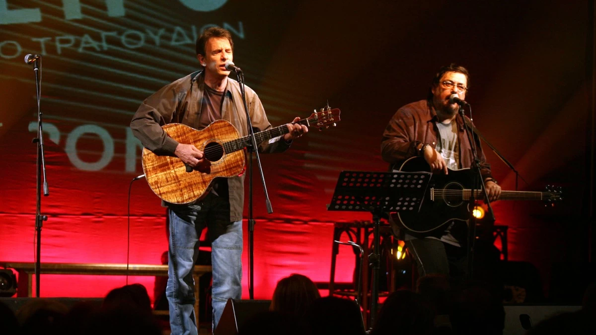 Διονύσης Τσακνής για Λαυρέντη Μαχαρίτσα: «Όταν έμαθα ότι “έφυγε”, μου έπεσε ο ουρανός στο κεφάλι...»