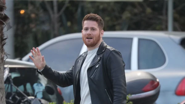 Survivor: Έφτασε στη Ρόδο ο Τζέιμς Καφετζής - Η πρώτη του ανάρτηση