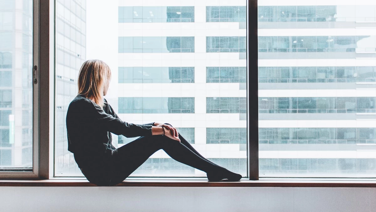 Mοναξιά: Πόσο μπορεί να επηρεάσει την σωματική & ψυχική σου υγεία; Τι λένε οι ειδικοί;