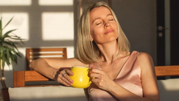 Βρήκαμε την καλύτερη αντιγηραντική ρουτίνα ομορφιάς για γυναίκες 40+