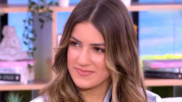 Silia Kapsis: «Πέντε χρονών είδα για τελευταία φορά τον πατέρα μου, δεν με πήρε τηλέφωνο μετά τη Eurovision»