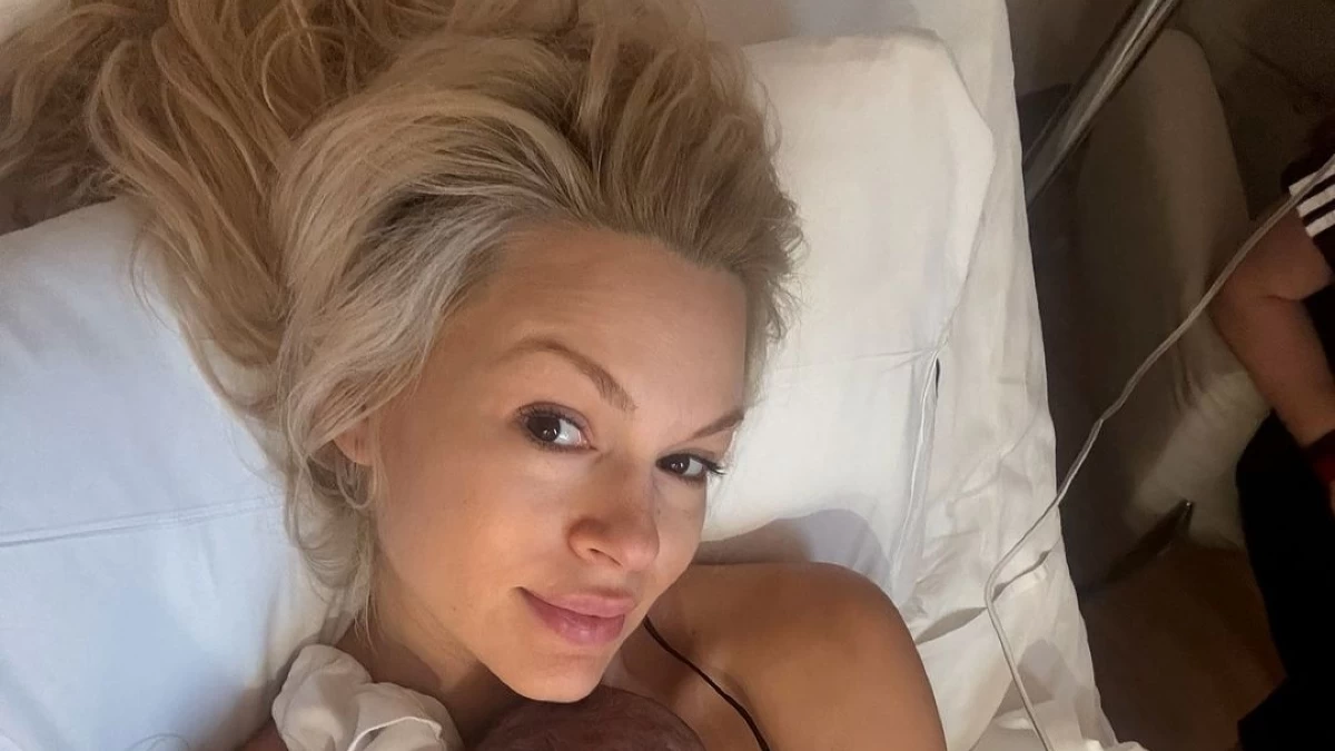 Βίκυ Κάβουρα – Υποδέχεται την κόρη της στον κόσμο και δηλώνει: «Καλώς ήρθες ζωή μου»