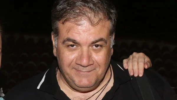 Δημήτρης Σταρόβας: Συμπλήρωσε μια εβδομάδα νοσηλείας στο Τζάνειο - Γιατί δεν παίρνει εξιτήριο