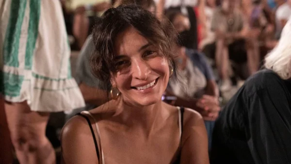 H Αντιγόνη Κουλουκάκου σε βραδινή έξοδο