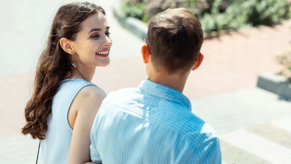 Ο σύντροφός σου σε ρωτάει για την πρώην σχέση σου και εσύ δεν ξέρεις τι να πεις; Δες τι λέει ο ψυχολόγος