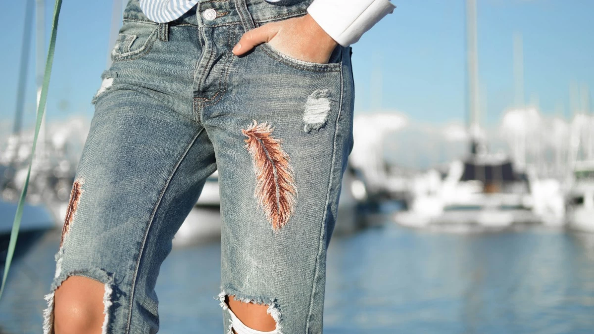 Το έξυπνο κόλπο για να εφαρμόζουν τέλεια τα παντελόνια στη μέση σου