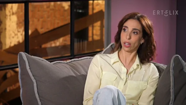 Έλενα Χαραλαμπούδη: "Λύγισε" στο πλατό του Μπαμπά-δες - «Τον έχω χάσει εδώ και έναν χρόνο, ενάμιση, δύο..»