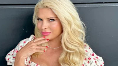 Ελένη Μενεγάκη: Φόρεσε τα 4 top χρώματα του καλοκαιριού όπως οι fashionistas