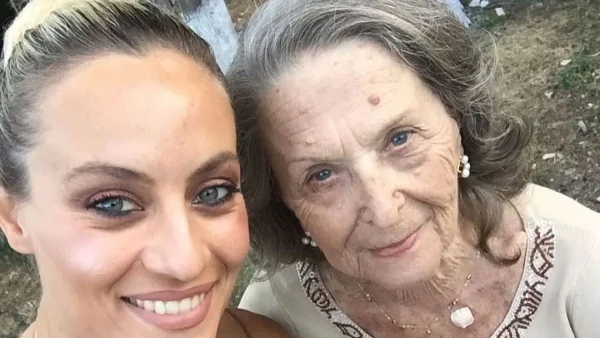 Θρήνος για την Ελεονώρα Μελέτη - Πέθανε η γιαγιά της: «Δεν το ήξερα, το έμαθα σήμερα»