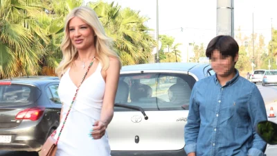 Φαίη Σκορδά: Στιγμές ευτυχίας για τον γιο της, Δημήτρη Λιάγκα - Το εντυπωσιακό πάρτι γενεθλίων με διώροφη τούρτα