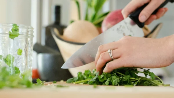 7 τρόφιμα που ένας διαιτολόγος δεν βάζει ποτέ στο ψυγείο του