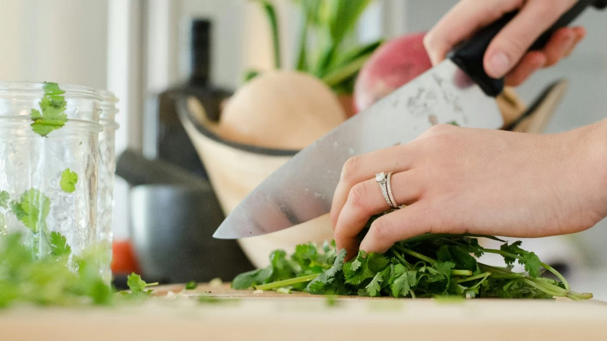 7 τρόφιμα που ένας διαιτολόγος δεν βάζει ποτέ στο ψυγείο του