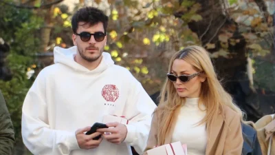 Ελένη Βουλγαράκη: Στο αμάξι με τον Φώτη Ιωαννίδη - Η τρυφερή φωτογραφία τους από το βράδυ της Ανάστασης