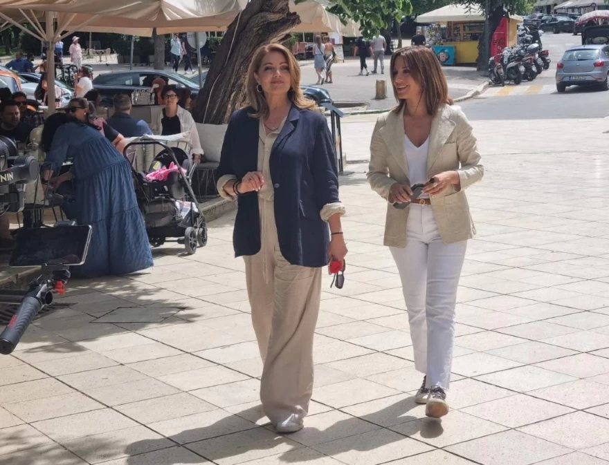 Μεγάλη Εικόνα - Άντζελα Γκερέκου