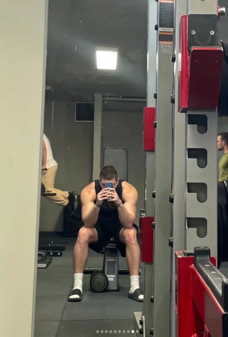 Good Gob Nicky - Εμφάνιση - Αλλαγή