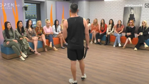 Tv Queen 1/5: «Καλέ τι είν' τούτο; Κρατάτε με» - Χαμός στο twitter με τον γυμναστή! Είχε πάει και στο Survivor