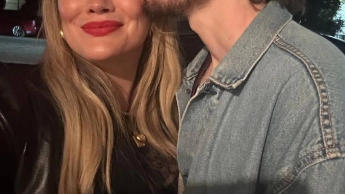 Αγαπημένη ηθοποιός γέννησε το τέταρτο παιδί της - Φωτογραφίες από τον τοκετό μέσα στο νερό