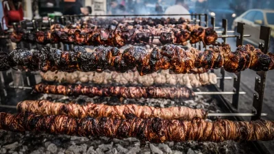 Πάσχα: Το κοκορέτσι αλλιώς - Η συνταγή από τα βάθη της Ρούμελης, δεν χρειάζεστε ψησταριά