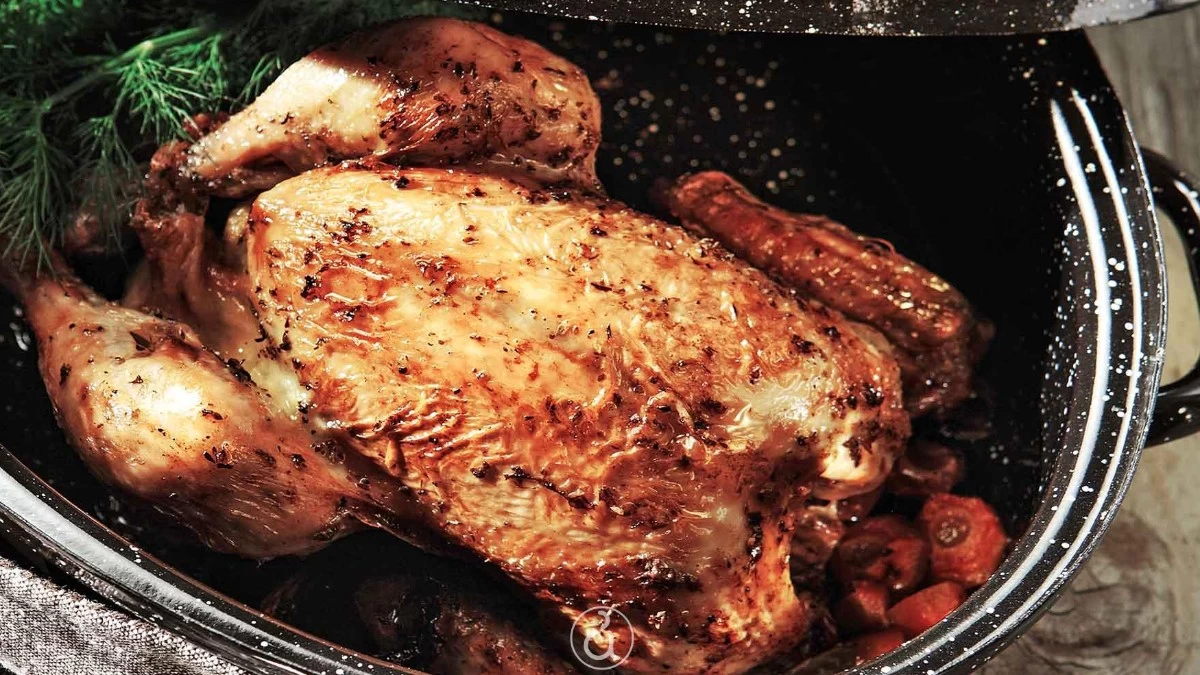 Το πιο τραγανό ψητό κοτόπουλο στο φούρνο - Το μυστικό της Αργυρώς για να βγει ζουμερό μέσα και ξεροψημένο έξω