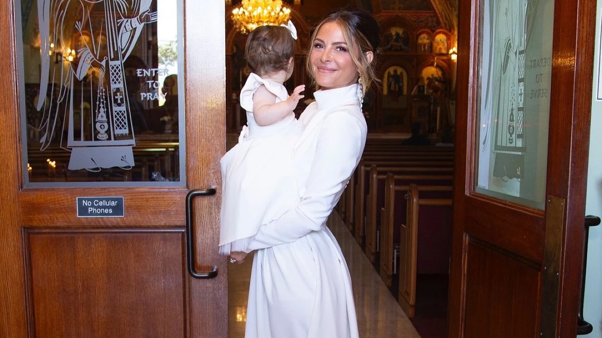 Μαρία Μενούνος: Δείτε φωτογραφίες από τη βάφτιση της κόρης της, Αθηνάς!