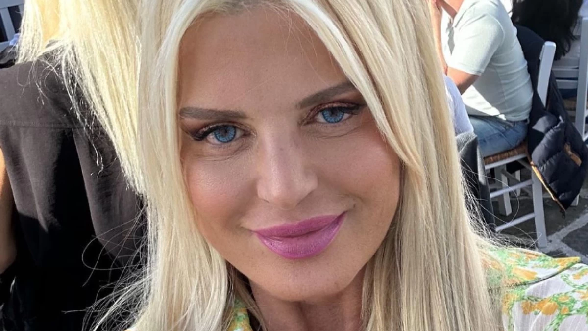 Μαρίνα Πατούλη: «Με τόσα φίλτρα κοντεύει να εξαφανιστεί η λαμπάδα» - Δεκάδες αντιδράσεις κάτω από την ανάρτησή της