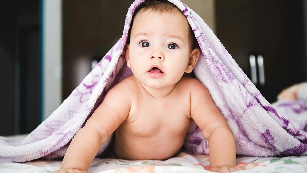 Tι χρειάζεται ένα νεογέννητο το καλοκαίρι; Με αυτά τα κόλπα θα το προστατέψεις από τις υψηλές θερμοκρασίες!