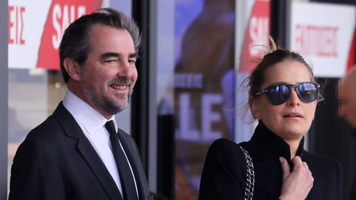 Νικόλαος Γλύξμπουργκ: Διαφορετικό το πρώτο Πάσχα μετά το διαζύγιο με την Τατιάνα Μπλάτνικ - Στο πλευρό του η μητέρα του και τα αδέρφια του