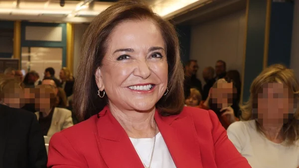 Ντόρα Μπακογιάννη: "Τσακίζει" κόκαλα η ανάρτηση για τους γονείς της - «Φύγατε και οι δύο τον....»