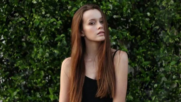 Έχεις λιπαρή επιδερμίδα με τάση ακμής; Έτσι θα τη φροντίσεις σε 5 απλά βήματα!