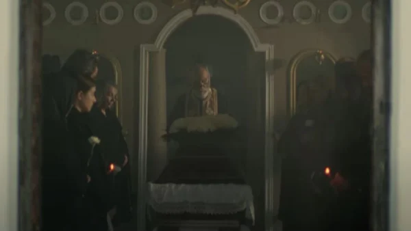 Η παραλία (21/5): Του λένε το στερνό αντίο - Βαρύς θρήνος στην κηδεία του