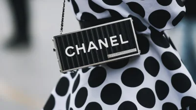 Polka dot trend: Με αυτούς τους 5 τρόπους θα φορέσεις το πουά το καλοκαίρι