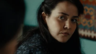 Ψυχοκόρες 7/5: «Θα σε κάψει ο Θεός που βλέπει» - Της επιτίθεται ερωτικά στην παραλία και την αφήνει ημίγυμνη