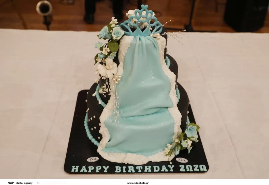 Ζωζώ Σαπουντζάκη - Γενέθλια - Τούρτα