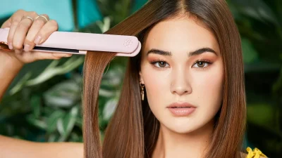 Έτσι θα πετύχεις το τέλειο ίσιωμα στα μαλλιά σου με λίγες μόνο κινήσεις!