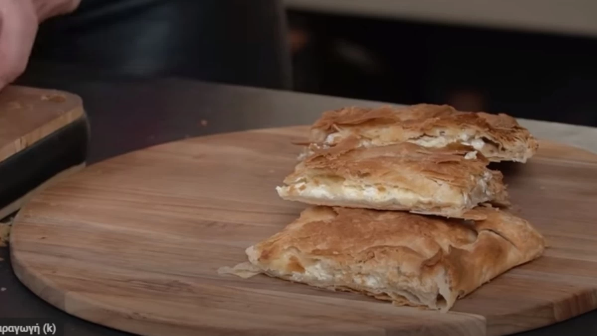 Πεντανόστιμη: Τραγανή μαμαδίστικη τυρόπιτα με φέτα και ανθότυρο