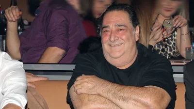 Βασίλης Καρράς: Τρία σπίτια, δύο κτήματα με χώρους δεξιώσεων και αμπελώνες, αμάξια και τα τραγούδια του - Ολόκληρη η αμύθητη περιουσία του στο φως της δημοσιότητας